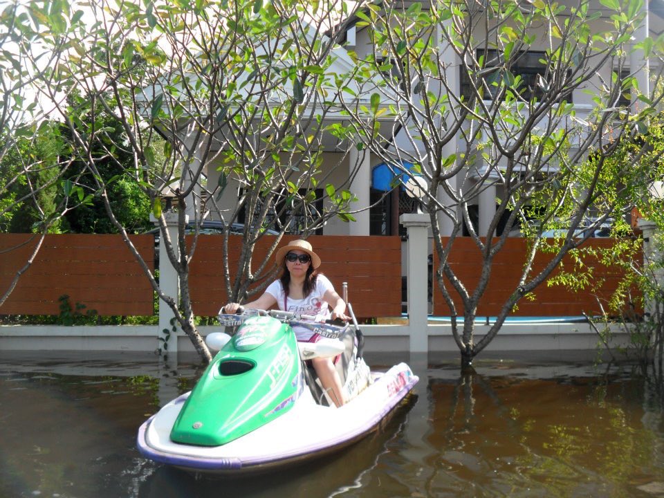 ค้นรูปเจอน้ำท่วมเมื่อปี 2011 ใช่ค่ะแม่ดิชั้นเอง