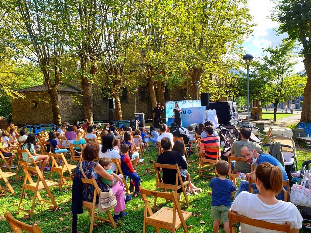 eidabe's tweet photo. Piztu! Durangon
#piztu #euskera #eidabe #teatro #antzerkia #ilara #argazkilara #edp #energia #emakumeak https://t.co/gnyt9XIlia