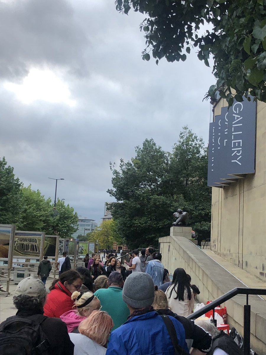 Thank you so much for everyone’s contribution towards last Friday’s event. Really good to see some new faces coming along to help out with the project. We’ll be back again next month to help those in need. Please get in touch to find out how you can get involved #Leeds #volunteer