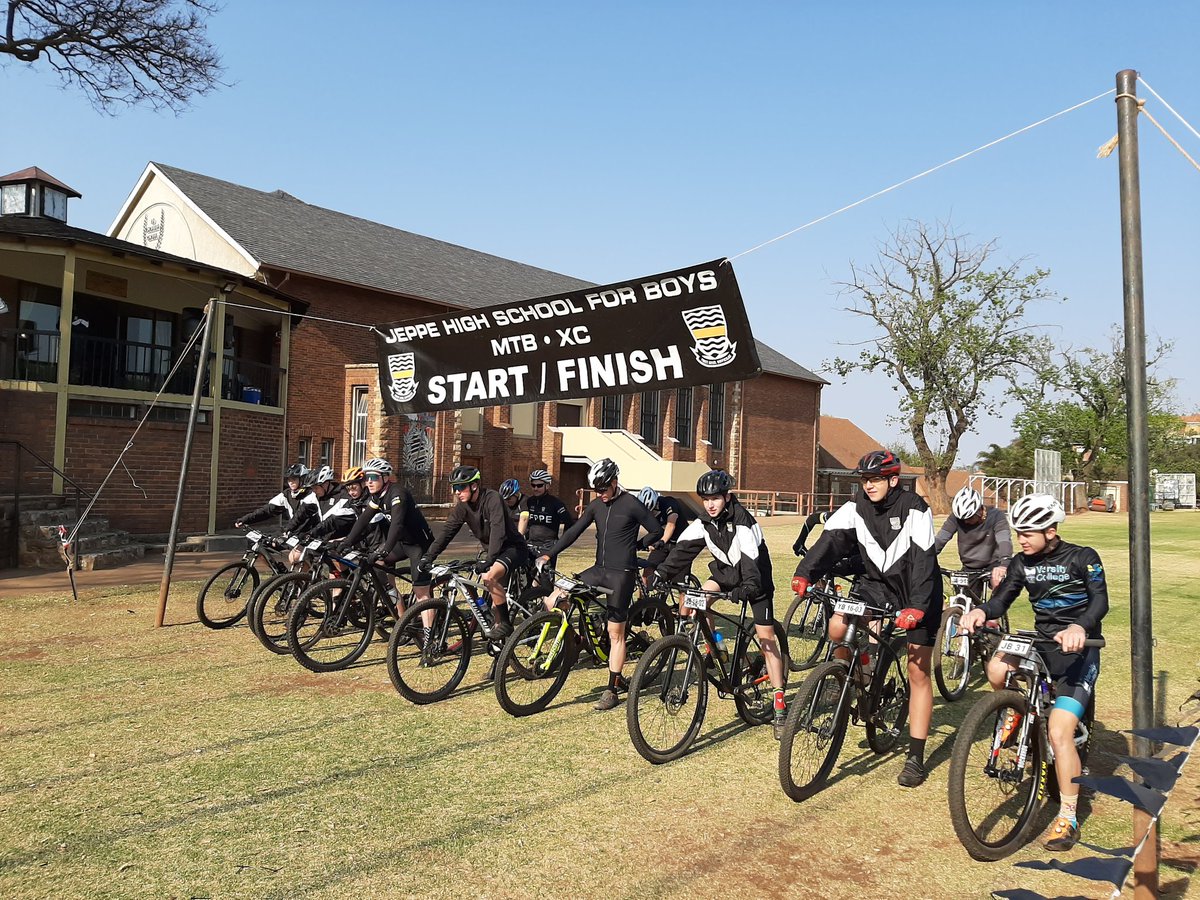 TCoaklin's tweet photo. What a fantastic Sunday morning spent @jeppeboys on 19 September 2021 at the JeppeOldBoys vs Jeppe SchoolBoysMTB challenge!
The JeppeOldBoys took the trophy this year. https://t.co/P7GLoTrlqO