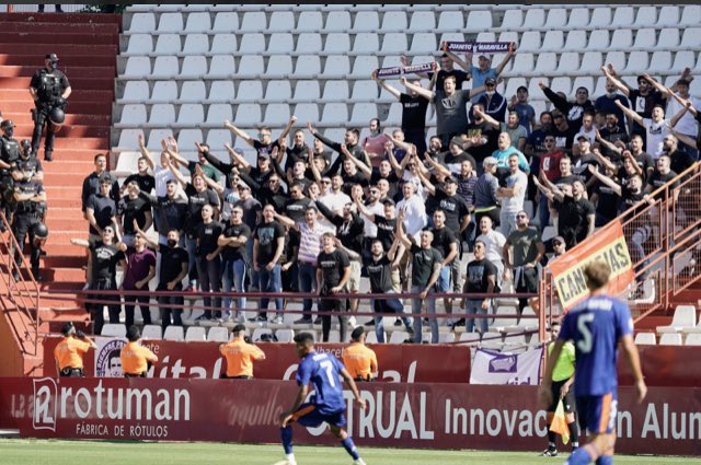 OAhuir's tweet photo. ULTRAS SUR NO SURRENDER . https://t.co/NcP1mcjbv2