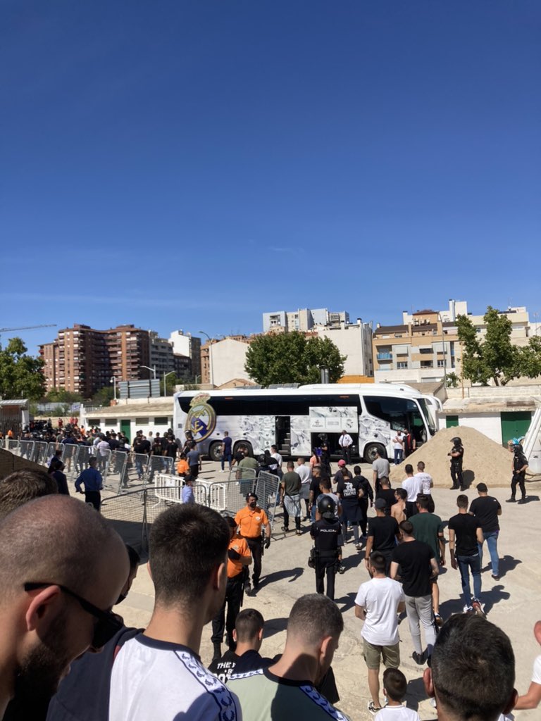 OAhuir's tweet photo. ULTRAS SUR NO SURRENDER . https://t.co/NcP1mcjbv2