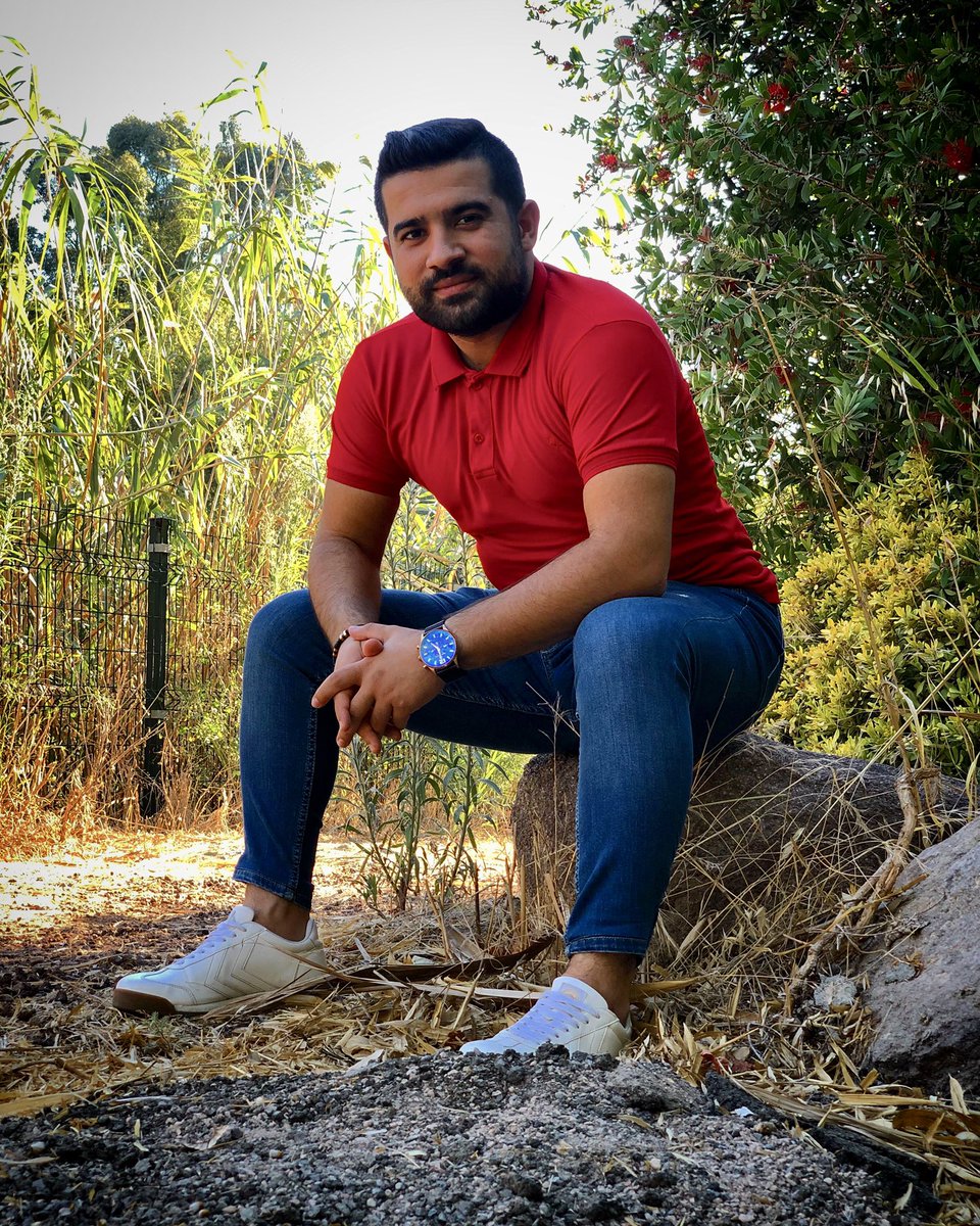 Yollarıma dikenler dikmeyin. Belki yarın yalın ayak gelmek zorunda kalırsınız.☘️