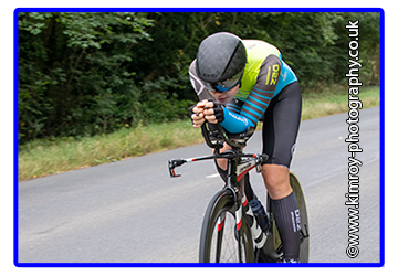 Chris Fennell (Independent Pedaler – Nopinz) clocked the 3rd fastest 25-mile time in history to win the East Anglian VTTA 25, while junior rider Isabel Sharp (Drag2Zero) set a new junior girls’ competition record on her way to winning the women’s event.

cyclingtimetrials.org.uk/race-report/22…