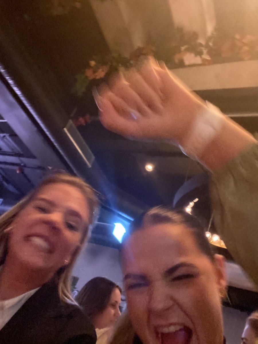 krabbekake's tweet photo. Syrestemning på åpningsdagen i går. https://t.co/xY4GplxJxl