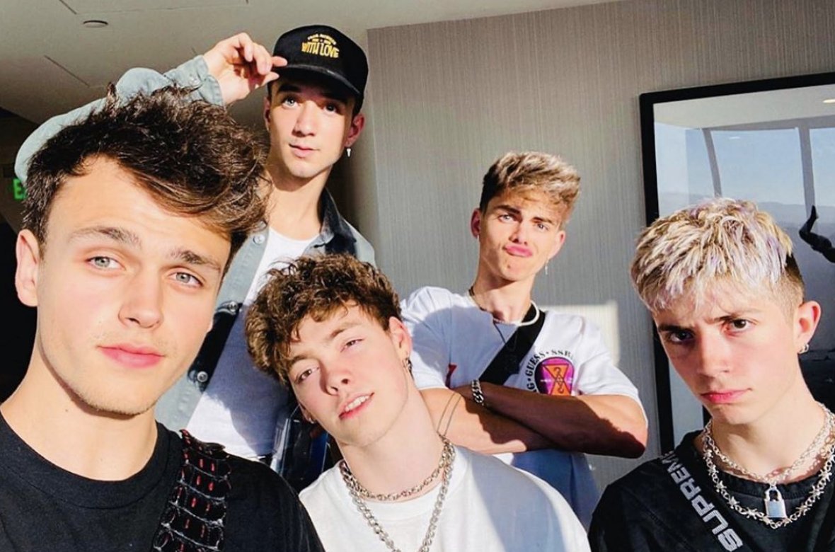 StephTheGroupie's tweet photo. @whydontwemusic thank you for the smiles and comfort, safe place that you bring. i know there's been some good times and the bad, but you have always had each other and all us limelights! you guys are stronger then you all know! and i'm forever for of you all! #5yearsofwdw https://t.co/ef2nqDxg3R