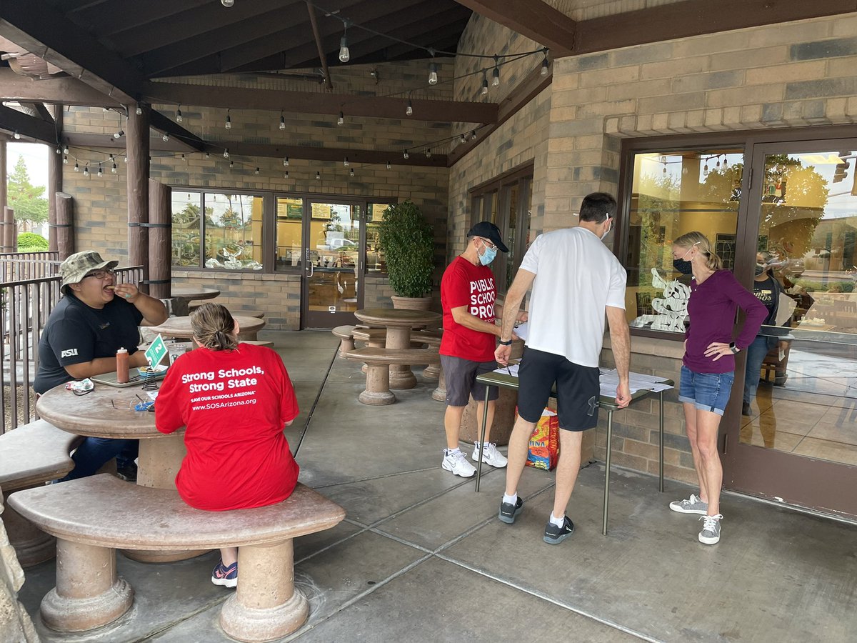 Ldev101's tweet photo. Come to Someburros on Baseline just East of Stapley to sign and/or turn in your #InvestInAZNow petitions until 7pm. @arizona_sos https://t.co/SQDZYDaAFb