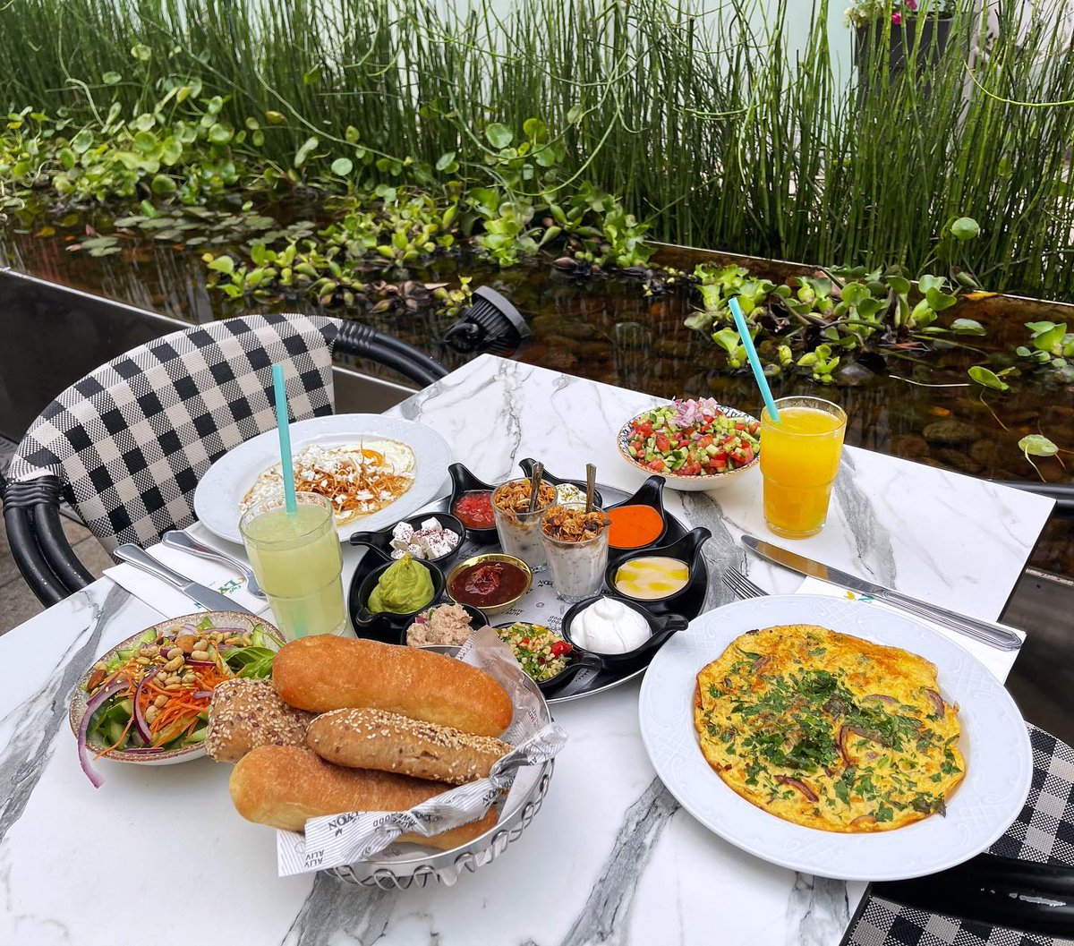 IsraelinPH's tweet photo. Delicious and healthy breakfast at Cafe Lyon in Ashdod, Israel 🥰

📸 @tayarut_ashdod תיירות אשדוד - Visit Ashdod

#breakfast #israelibreakfast #delicious #healthy #yummy #food #foodie https://t.co/AcdyVjmiyw