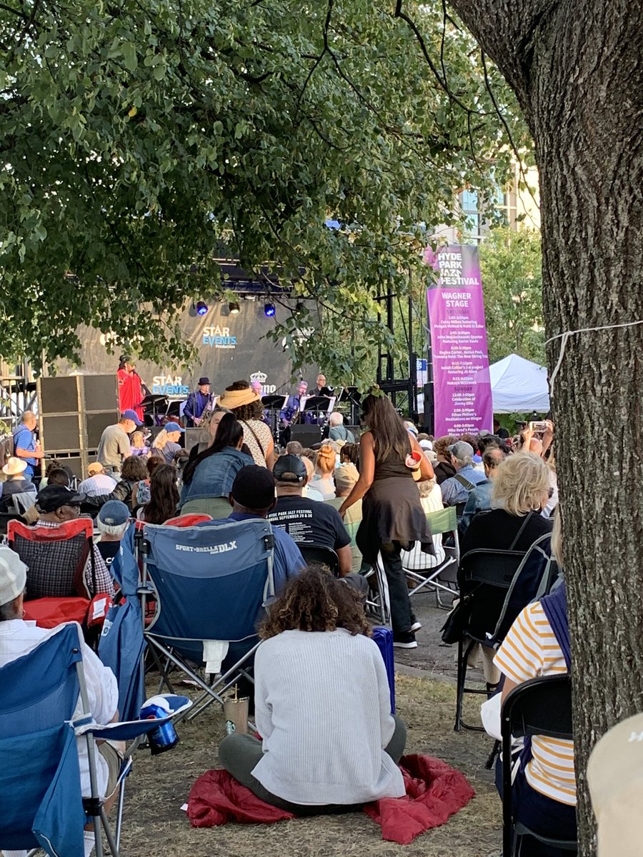 chicagosamir's tweet photo. Lovely night for @HydeParkJazz on the Midway Plaisance #OpenChicago https://t.co/Zi6rEvyE0t