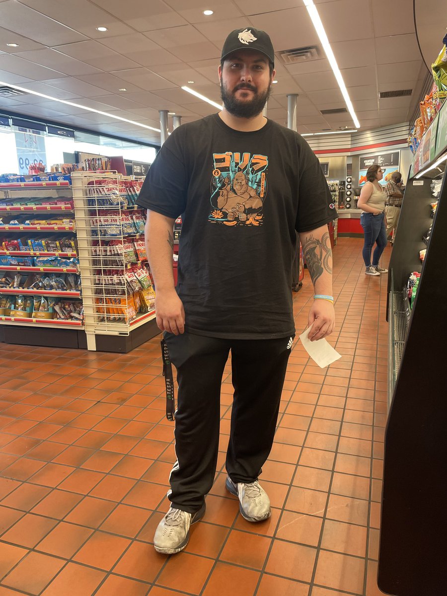 skweegee13's tweet photo. ayo what we thinking of the fit? @APE_Merch @EsportsWSU https://t.co/LVEkQk2sj1