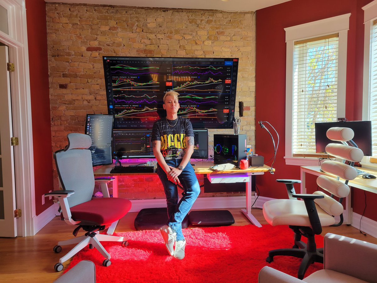 PhilakoneCrypto's tweet photo. I used to trade $50K-$100K positions in this crazy office setup. 
Now I'm trading $250K to $1 million positions only on my Samsung S21+ anywhere I am, usually in my underwear at home in bed or the sofa.
Z Fold 3 is finally out tomorrow in Turkey. I can't wait. https://t.co/DMXHkD2uFS