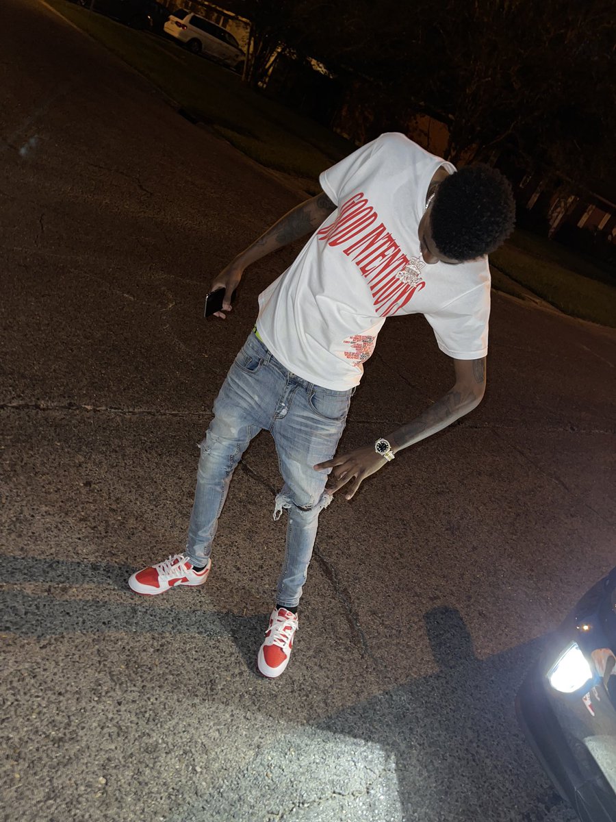 _4evafreshh's tweet photo. #tooturnt #halfaticket #heavyfr I can show you what that money do ๐ https://t.co/fymHOQdhw9