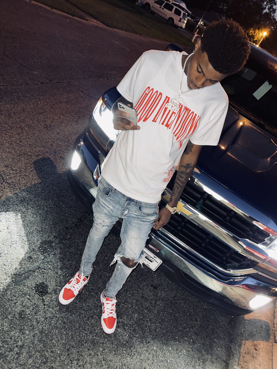 _4evafreshh's tweet photo. #tooturnt #halfaticket #heavyfr I can show you what that money do ๐ https://t.co/fymHOQdhw9