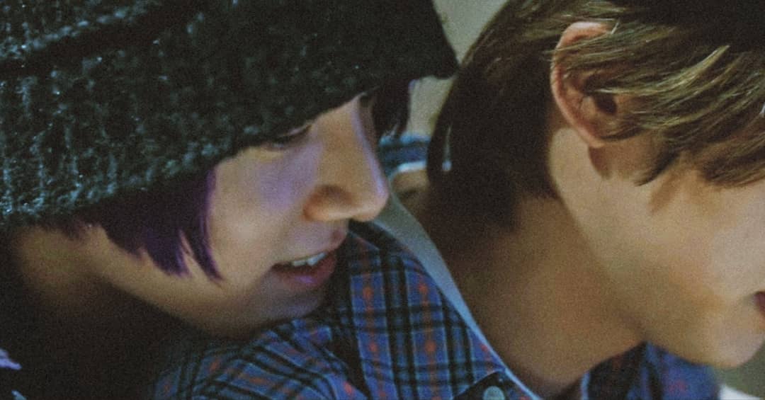 JinKookCL's tweet photo. "Es algo similar a los gatos frotándose contra tu pierna, si tu conejo posa su barbilla en tu hombro o brazo, te está reclamando como suyo." ❤

L.H.

#jinkook #kookjin https://t.co/PbQHX6Ye17