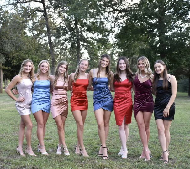 lchswomenstrack's tweet photo. A few shots of our lovely track ladies dressed to impress for the Homecoming Dance. Amazing group of young women 🤩 https://t.co/IoP459LGSA