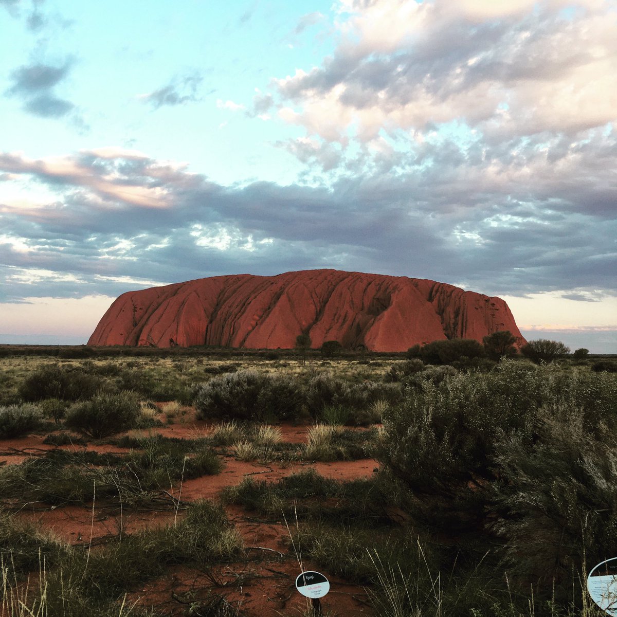 legit255's tweet photo. Watched the Sunset at Ayers Rock (Uluru) https://t.co/1bwZpgBeC9