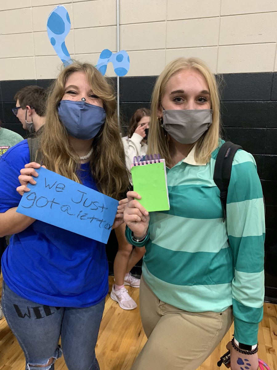 that_adanna's tweet image. We just got a letter wondering who it’s from @Nickelodeon @nickjr #seniorstrut #senioryear