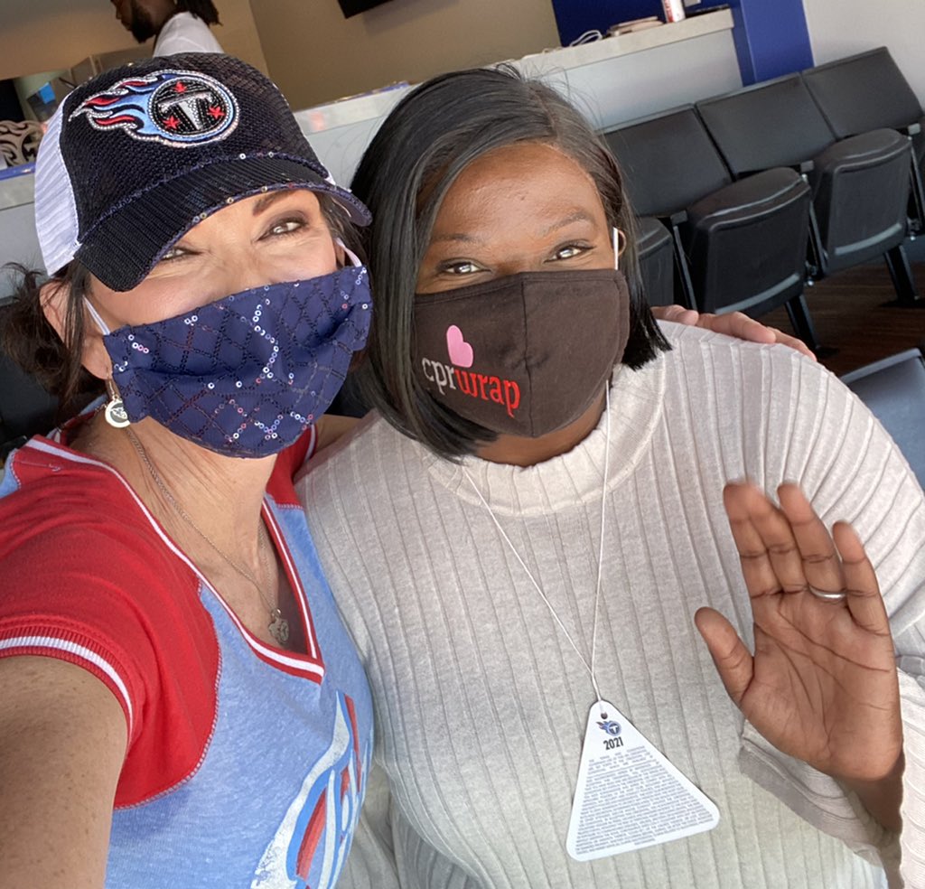 Carrie (Zapgirl) Romero ❤️⚡️ (@iamzapgirl) on Twitter photo Saw my beautiful friend @Felicia35019060 (CEO + owner of <a href="/cprwrap/">CPRWrap Inc.</a>) today at the #Titans game. Seeing her reaction when she saw her business’ logo on the Jumbotron! 🤩
Keep crushing it, Queen Felicia!!! 👑
#BlackOwnedBusiness #womenentrepreneurs #TitanUp
#LetsSaveLivesTogether Saw my beautiful friend @Felicia35019060 (CEO + owner of <a href="/cprwrap/">CPRWrap Inc.</a>) today at the #Titans game. Seeing her reaction when she saw her business’ logo on the Jumbotron! 🤩
Keep crushing it, Queen Felicia!!! 👑
#BlackOwnedBusiness #womenentrepreneurs #TitanUp
#LetsSaveLivesTogether