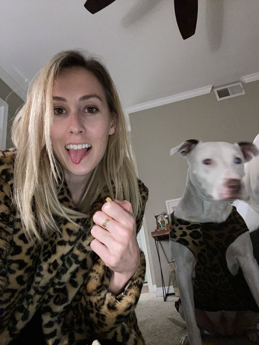 andra_hoffman's tweet image. Happy Belated National Daughter Day to this funny, strong, smart, independent &amp;amp; caring woman who is twinning with her daughter &amp;amp; my granddogger!🐶 😂 #bestdaughter