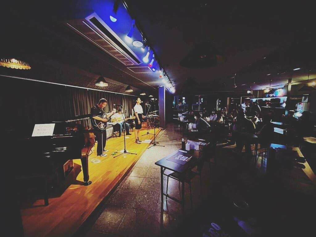 BluePeriod_twit's tweet photo. .
P.A Rhapsodies
"トラガアメ"リリースツアー
@live_music_diningbar_oleo 

皆さまありがとうございました
最高のロケーションでのLIVE
感謝しかありません
またお会い出来る日を楽しみにしてます！

#parhapsodies
#oleo
#山梨
#河口湖 https://t.co/vtap3onbQR