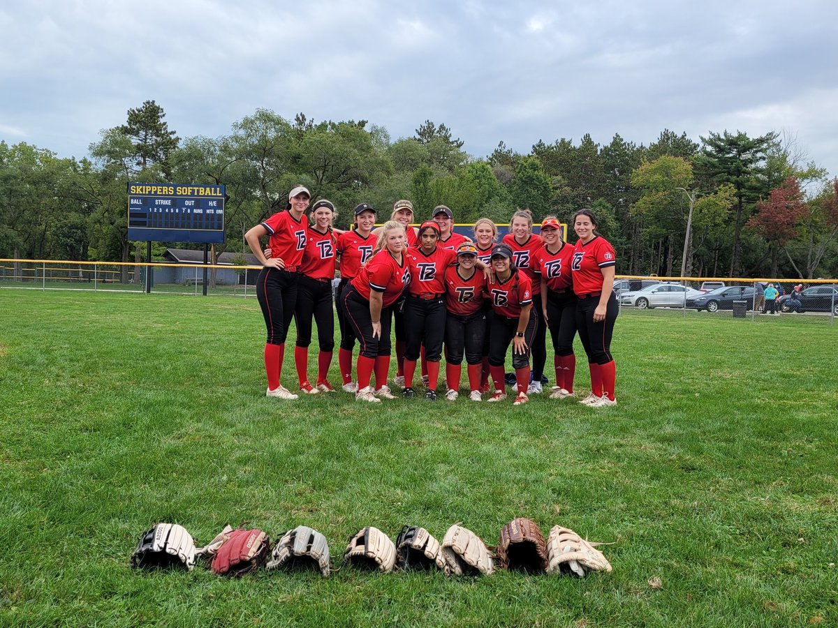 T2Smigiel's tweet photo. 2 wins vs StClairCommCollege. @CaitlynLhp CG W,7IP,9Ks,3 ER &amp; 3-6, 3runs, 1RBI. @Abbiehoff2022 CG W,7IP,4ks,4ER &amp; 3-7, 1dub, 1run, 1 rbi. Harley Limberger 5-7, 1dub, 1trip, 2run, 2rbi. @NatalieLutz81 4-6, 2dubs, 2rbi, 2run. @Reese_hef17 2-6, 2dubs, 4rbi! Everyone hit! #T2Proud https://t.co/uFhJodVoK8