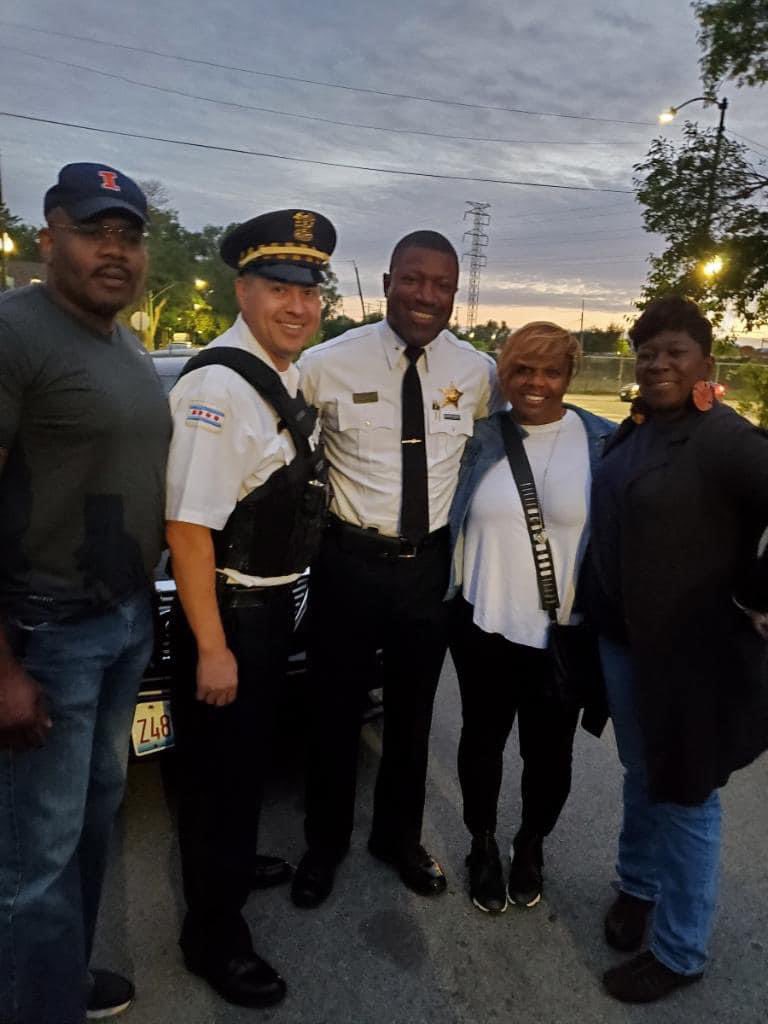 Yesterday, Commander White, Deputy Chiefs Snelling &amp; Talley &amp; officers of the <a href="/ChicagoCAPS05/">5th District-Calumet</a> joined community organizations to provide dinner, prayer &amp; support to residents of the 11800 block of Emerald.