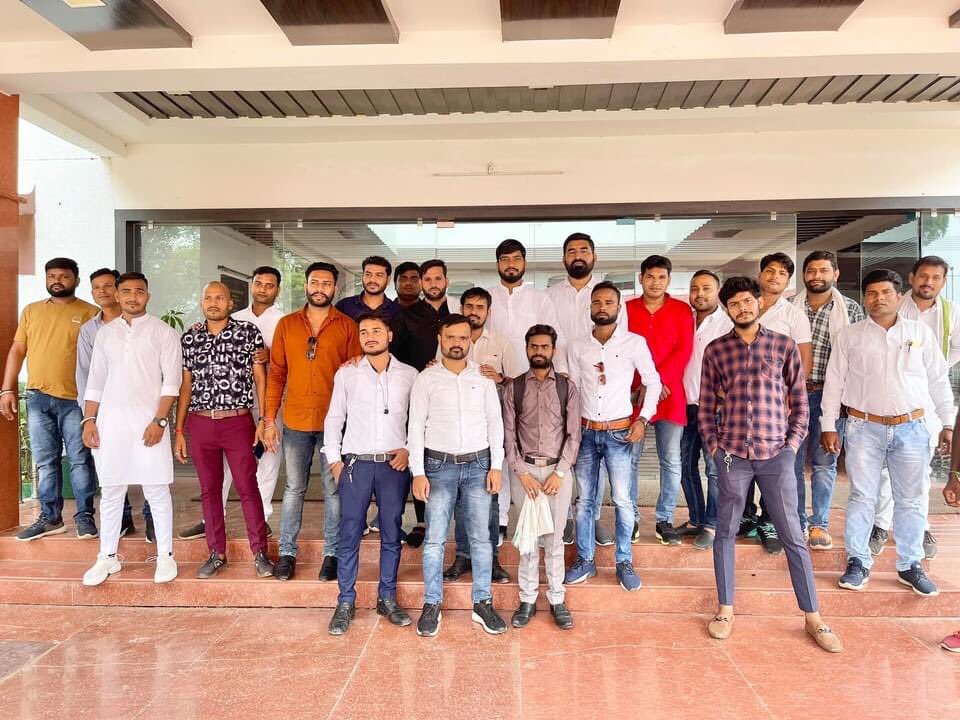 AnkitVermaIYC's tweet photo. आज युवा कांग्रेस द्वारा मुंगेली एवं लोरमी में आयोजित विधानसभा स्तरीय युवा संकल्प शिविर में राष्ट्रीय सचिव एवं छत्तीसगढ़ सह प्रभारी एकता ठाकुर जी एवं प्रदेश युवा कांग्रेस् अध्यक्ष आदरणीय कोको पाढी जी के साथ ...@Cocopadhi https://t.co/4cl5QxWQ3Q