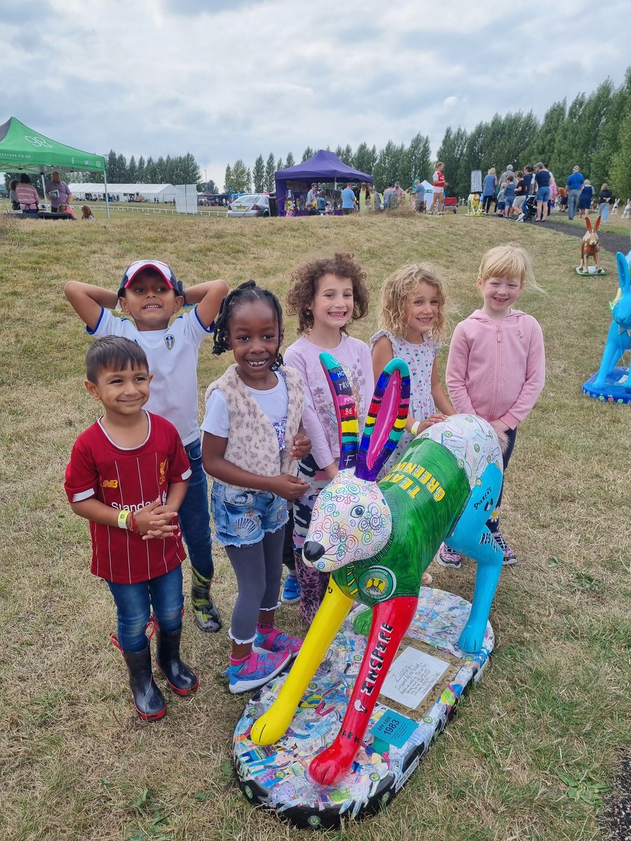 sonia_blake79's tweet photo. A great day bidding farewell to all the hares and leverets that have entertained us all summer! Obviously @GreenwaysPri was a fave for this bunch! π #mintclass #catkinclass #cloverclass
@HaresAboutTown @HavensHospices @MissHuggan @Lloydcm01 @MrsBgreenways @mrsgemmaclark https://t.co/gAQLfRasoQ