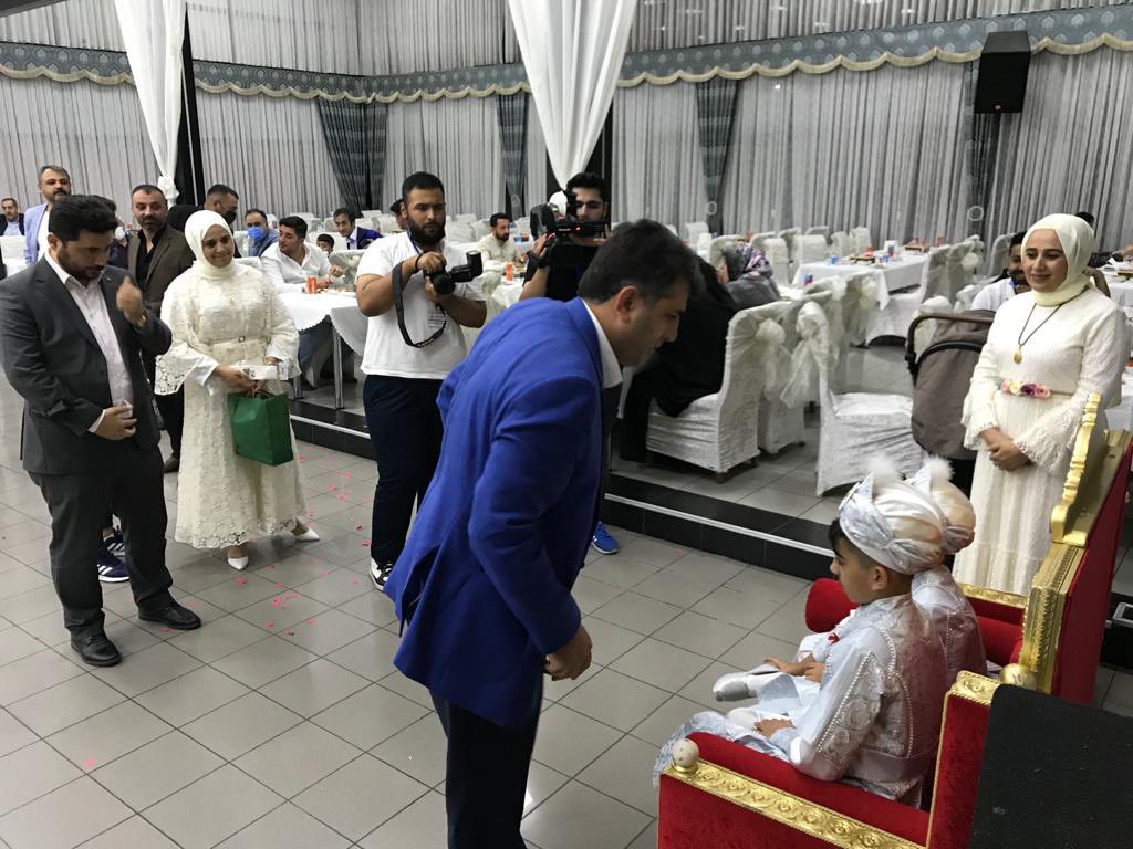 rustemtuysuz's tweet photo. Öztürk Ailesinin kıymetli evlatlarının Sünnet merasimine katıldık mevlam mürüvvetini görmeyi nasip etsin. 
@osmannnurika @ismet_ozturk @SirakayaZafer @BahattinOzturkk https://t.co/pOzsfMQaml