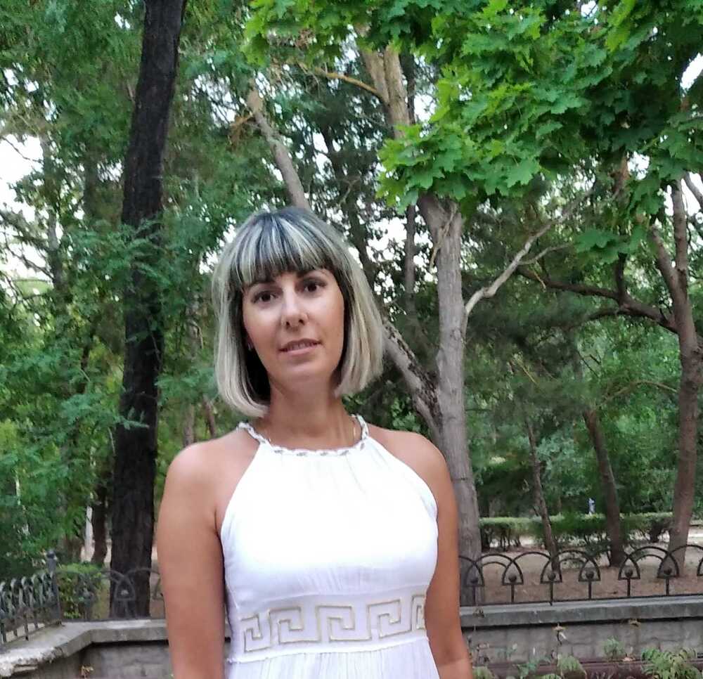 Datingblogorg's tweet photo. Elena is looking for a man in senior dating over 50. 
She likes dancing, traveling, listening to classical music.
https://t.co/oX4RVVZwxG https://t.co/Dux9xtWI7p