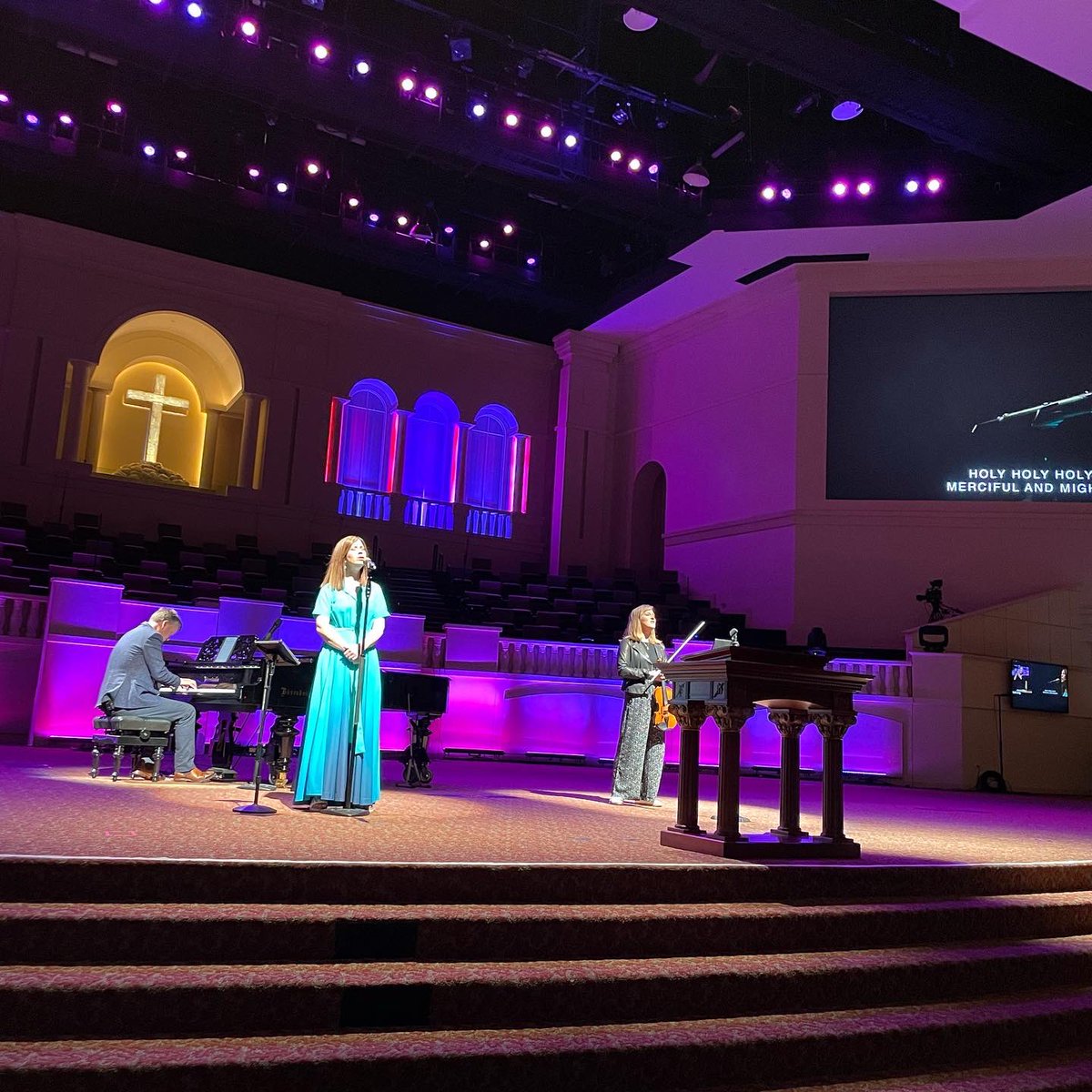 DanielHenderson's tweet photo. A joy to be ministering the Word of God today at @idlewildchurch alongside  @gettymusic. The Lord is kind. https://t.co/zFiBUZu5zd