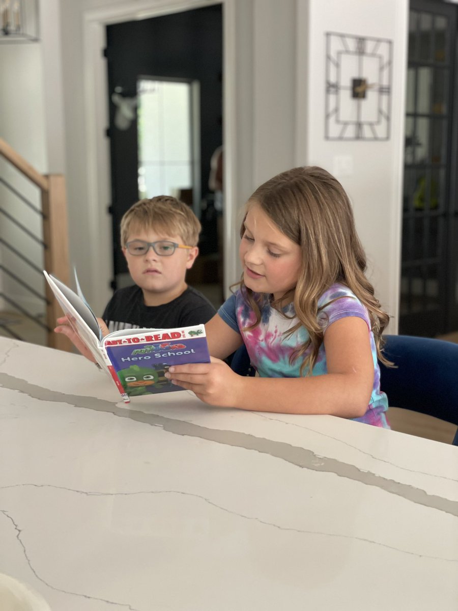 WISDLagway's tweet photo. Be our partner in your childโs literacy journeyโฆBig sister modeling literacy behaviors and strategies for her little brother! ๐#WeValueEducation #LiteracyAtHome https://t.co/ee6xO0KDnZ