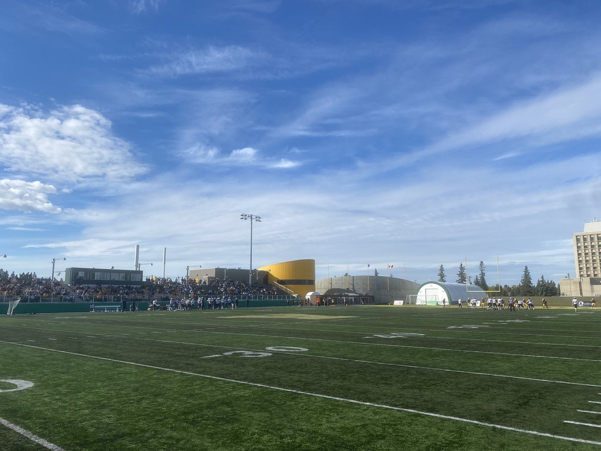 AndrewGrant45's tweet photo. Thank you @UACoachMorris for the game day visit. Awesome to see the Bears win the season opener. @CoachNoonan25 @Reidknox. @UABearsFootball @chatfootball https://t.co/FmHoVJxaqW
