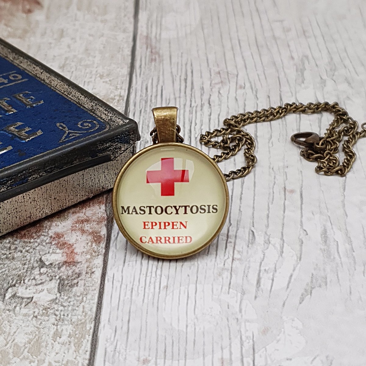 martisanne's tweet photo. Mastocytosis medical pendant, epipen alert, anaphylaxis warning, personalised medical ID necklace, Medical notification, allergy, SOS charm https://t.co/9Mwz2jkdPY #EtsyTeamUnity #TMTinsta #MastCellDisorder https://t.co/8jebXwPMgd
