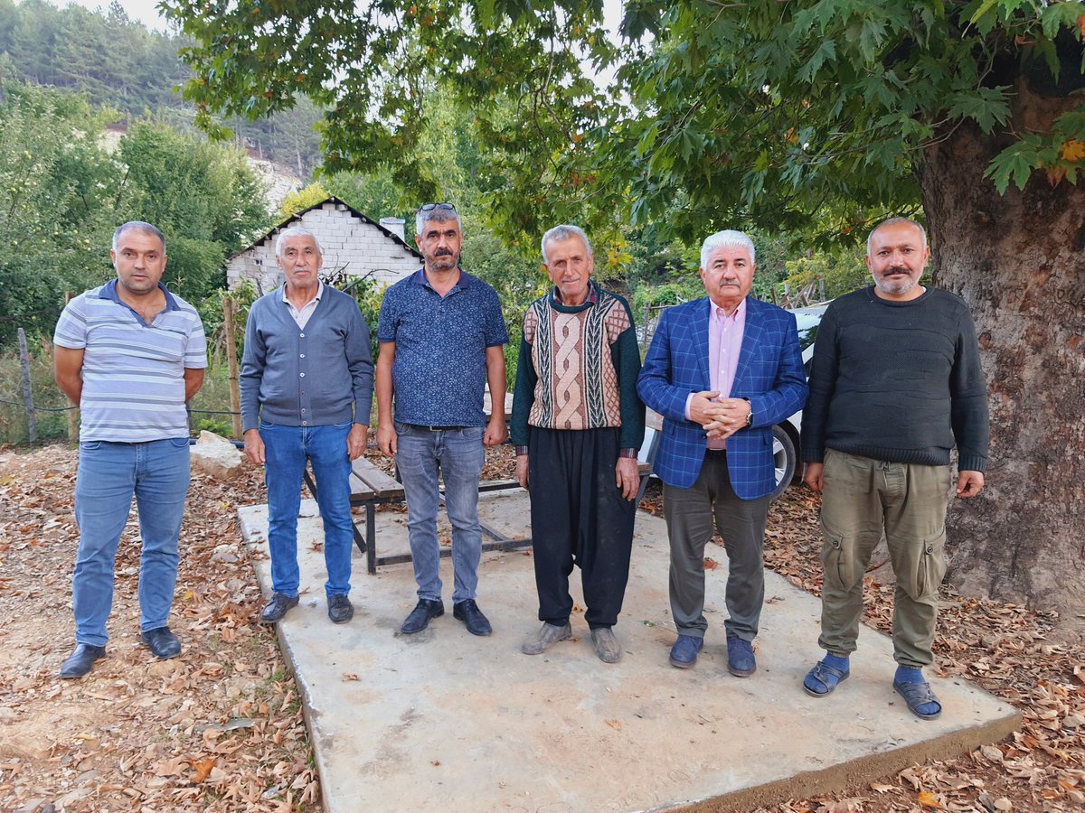 HBTurkoglu's tweet photo. 📌#Amanoslar #Kızlarufacık Yaylası'ndayız
*
Çaylar Demlenir ve Dost Muhabbeti İle Gönül Şenlenirmiş.
*
💐Çayı #Deminde, Muhabbeti #Tavında, Latifesi #Tadında Bir Yayla Hasbihaliyle Bizleri Gönül Hanelerinde Ağırlayan Rafet Bozkurt Ağabeyimiz ve Kıymetli Ailesine #Müteşekkir'iz 😊 https://t.co/MclSJ5qugz