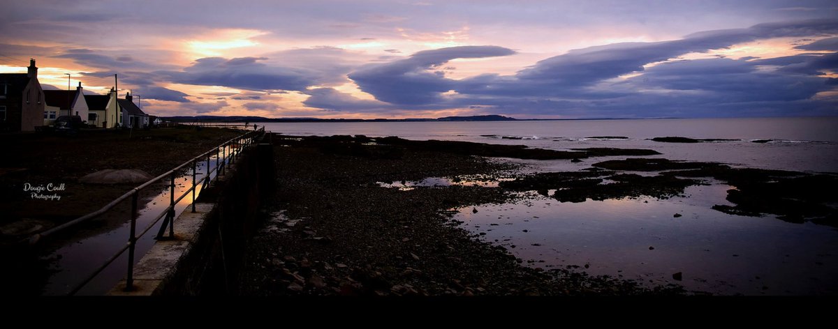 DougieCoullPix's tweet photo. Few quick edits from this evening.
#buckie #buckpool #sunset #sunsetphotography #weather #nature #clouds #canonphotography https://t.co/iRGZPBlVFw