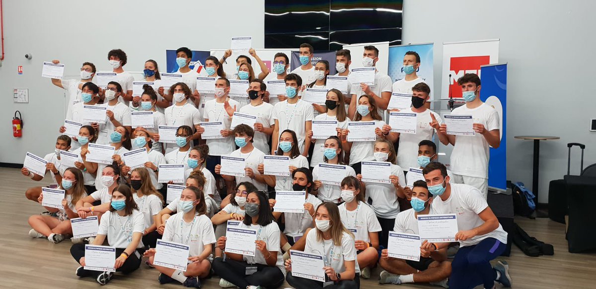 FFSportU's tweet image. La Session Olympique Universitaire #SOU2021 s’achève ! 

Félicitations à tous les protagonistes (étudiants, organisateurs, intervenants, partenaires) pour cette belle édition !👏🤝 @ANESTAPS #ANOF @univ_lille @SportUHDF @FFSportU

Rendez-vous en 2022 pour de nouvelles aventures !
