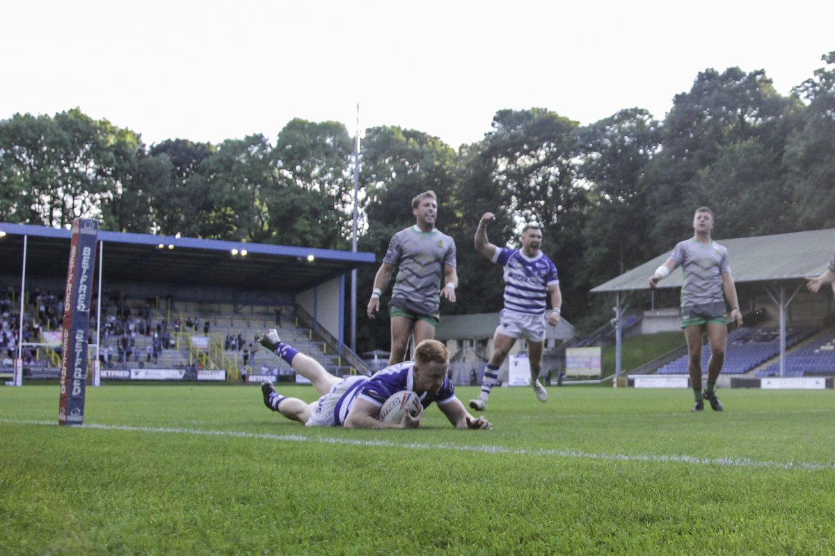 HalifaxPanthers's tweet photo. LOUD AND PROUD | What a superb atmosphere it was at The Shay last night. Fans in the stands really does make all the difference as we approach our SEMI FINAL!!

Make sure you're there in the flesh this Saturday

Tickets: https://t.co/zSx9EyqO3a

Discounted Travel details coming https://t.co/4L0Pq6LLdN