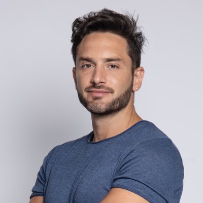 alanbrignone's tweet photo. #NuevaFotoDePerfil https://t.co/lfCn27GsP2