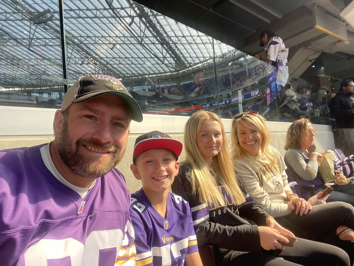 certifiedfunPT's tweet photo. #SKOL https://t.co/zVkCzIW1a4