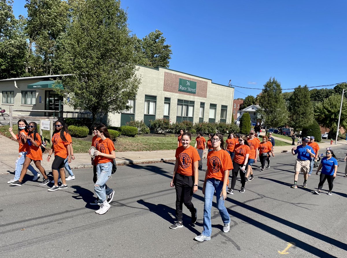 It was a perfect day for a parade! Our BCHS InterAct club had so much fun marching with our parent club, the <a href="/BristolCTRotary/">BristolRotary</a> club. So proud of our kids! #ServiceAboveSelf #BCINTERACT #BristolMumFestival #BristolMumParade  <a href="/BCHSprincipal/">Pete Wininger</a>