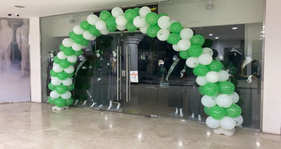 GlamorParties's tweet photo. من مشاركة #متجر_روعة_الحفلات_الالكنروني في تزيين #قوس_البلونات في محل عهود المطيري النسائي في مجمع الواحة مول بالدمام  @alwahadowntown                               #اليوم_الوطني٩١ #تنسيقات #حفلات_صيف_الشرقيه #الشرقية https://t.co/naR0mCSABD