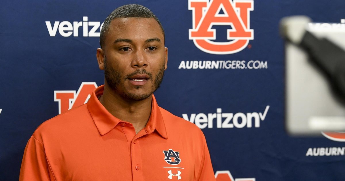 _JHokanson's tweet photo. BREAKING: Auburn has fired first-year receivers' coach Cornelius Williams, sources confirm to Auburn Live.

Shocking news. More at https://t.co/6XV3ZKDjsO.

@AuburnLiveOn3 

https://t.co/5CLWM1gwYv https://t.co/YLmlEwQf0W
