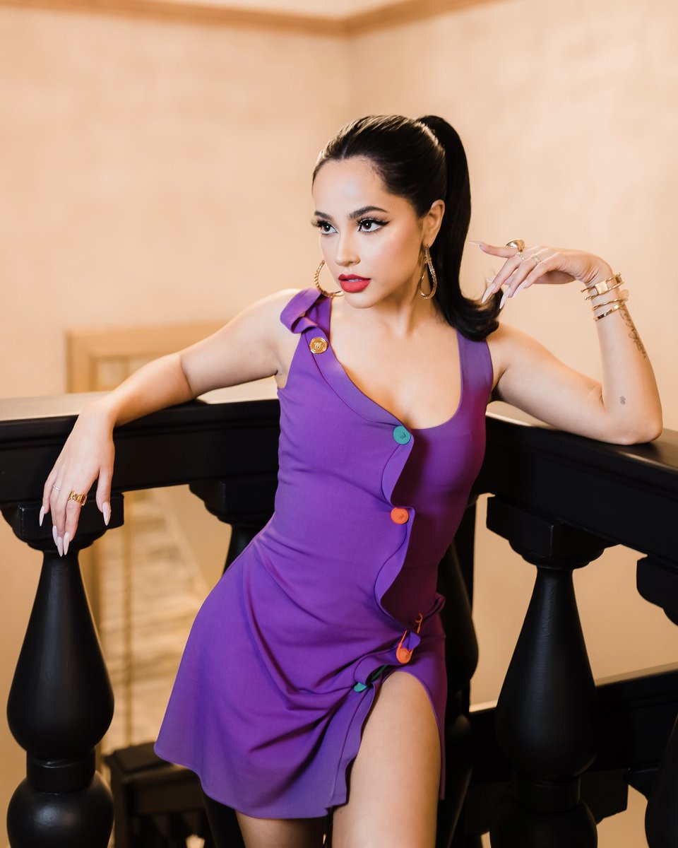 iambeckyg's tweet photo. VERSACE BABY ✨ @Versace https://t.co/MuBKXHIAWg
