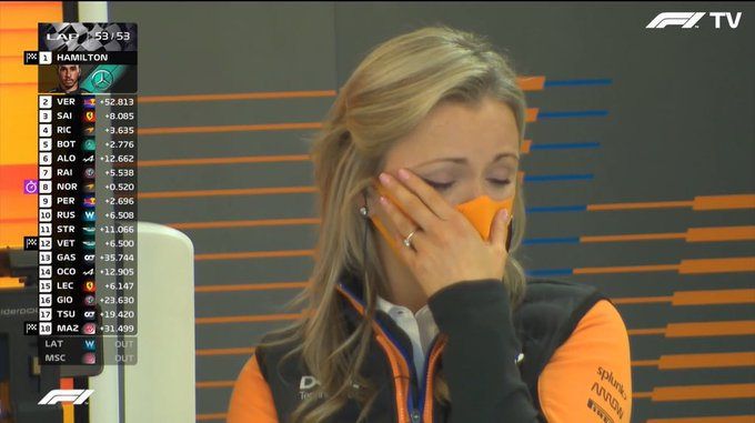 Khaleesi_Sof's tweet photo. De nuevo asi, después de lo que paso en la mañana con McLaren... #Valecaca https://t.co/PjMX7J0EfS