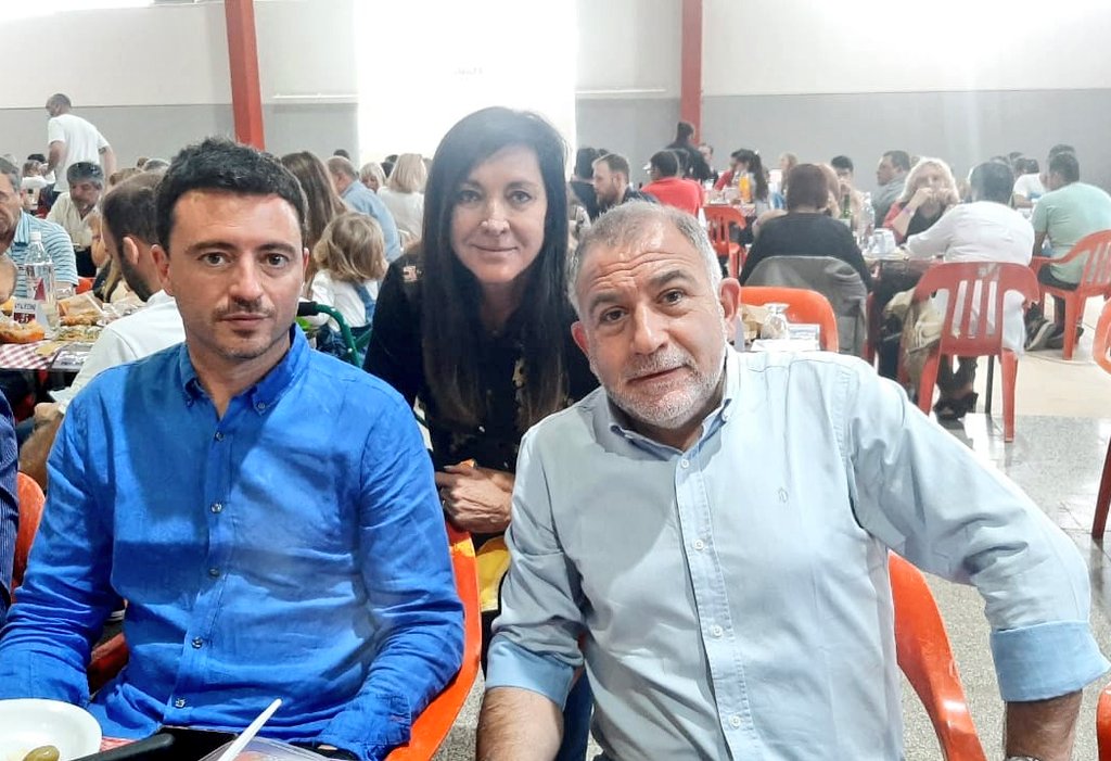 laurmachado's tweet photo. En la 47° Fiesta Nacional del Salame en #Oncativo con @ljuez y @rodrigodeloredo https://t.co/N2cwX71AR7