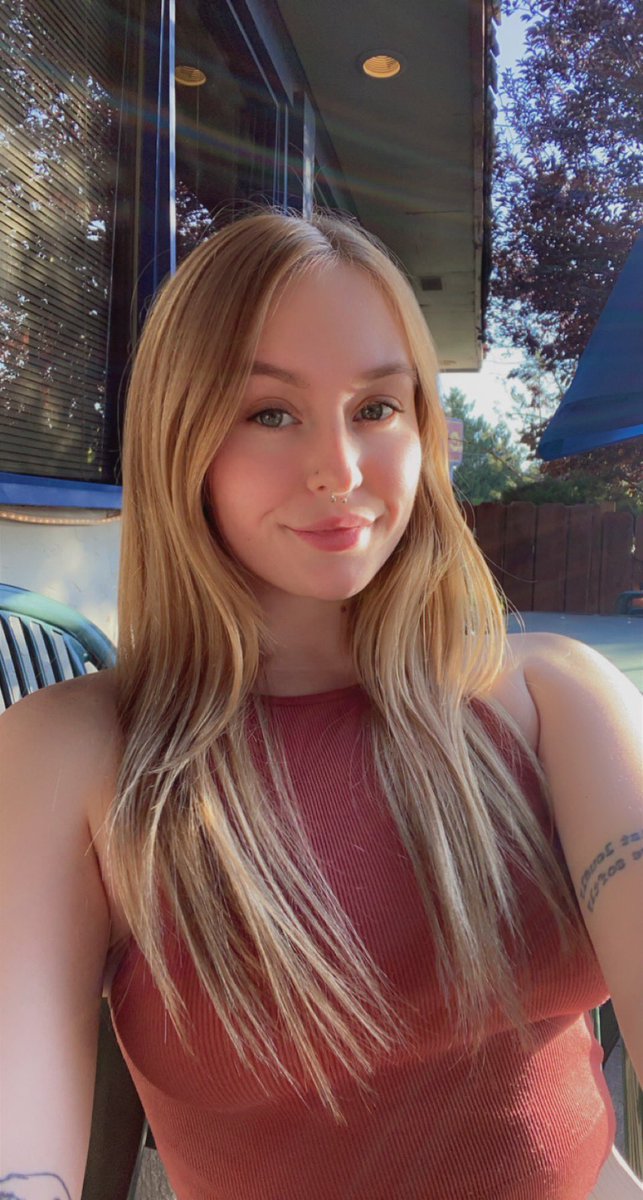 jade_avery2's tweet photo. Looked cute wanted to share 💋 https://t.co/pajKVlTaqt
