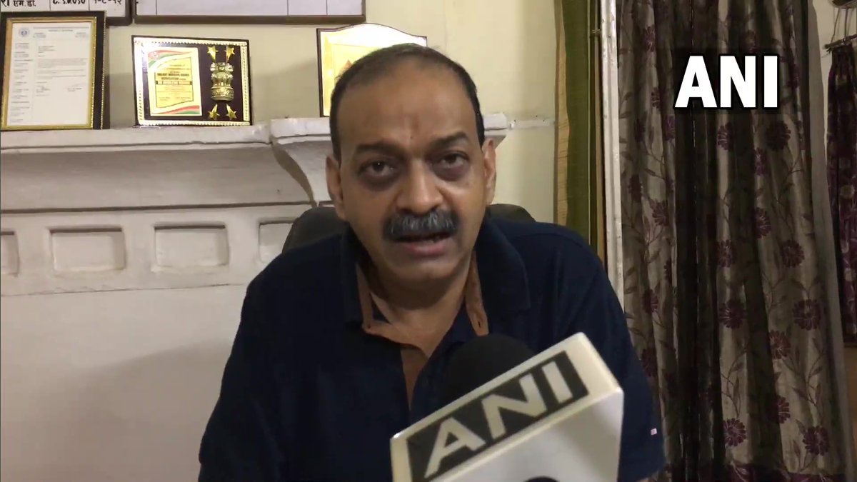 ANINewsUP's tweet image. With 24 new dengue cases, the toll of active cases reached to 142. Out of them 55 dengue patients were hospitalized and 87 patients are in home isolation: Akhilesh Mohan, CMO Meerut (26.09)