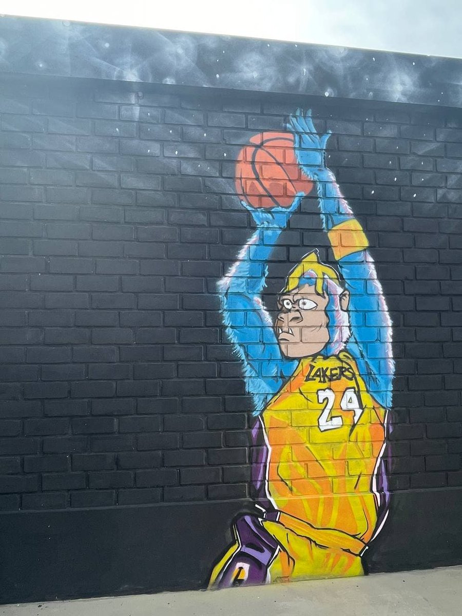 DrJayDD's tweet photo. In honor of Kobe and in support of RKL and KB24: Meet you at the school playground, Mamba! (mural to be continued)

Please retweet and share, so we can make a bigger donation to this K-12 school basketball program! #kb24 #ArtKongtest #rumblekongs #mural #graffitiart https://t.co/A21qwtqD5l