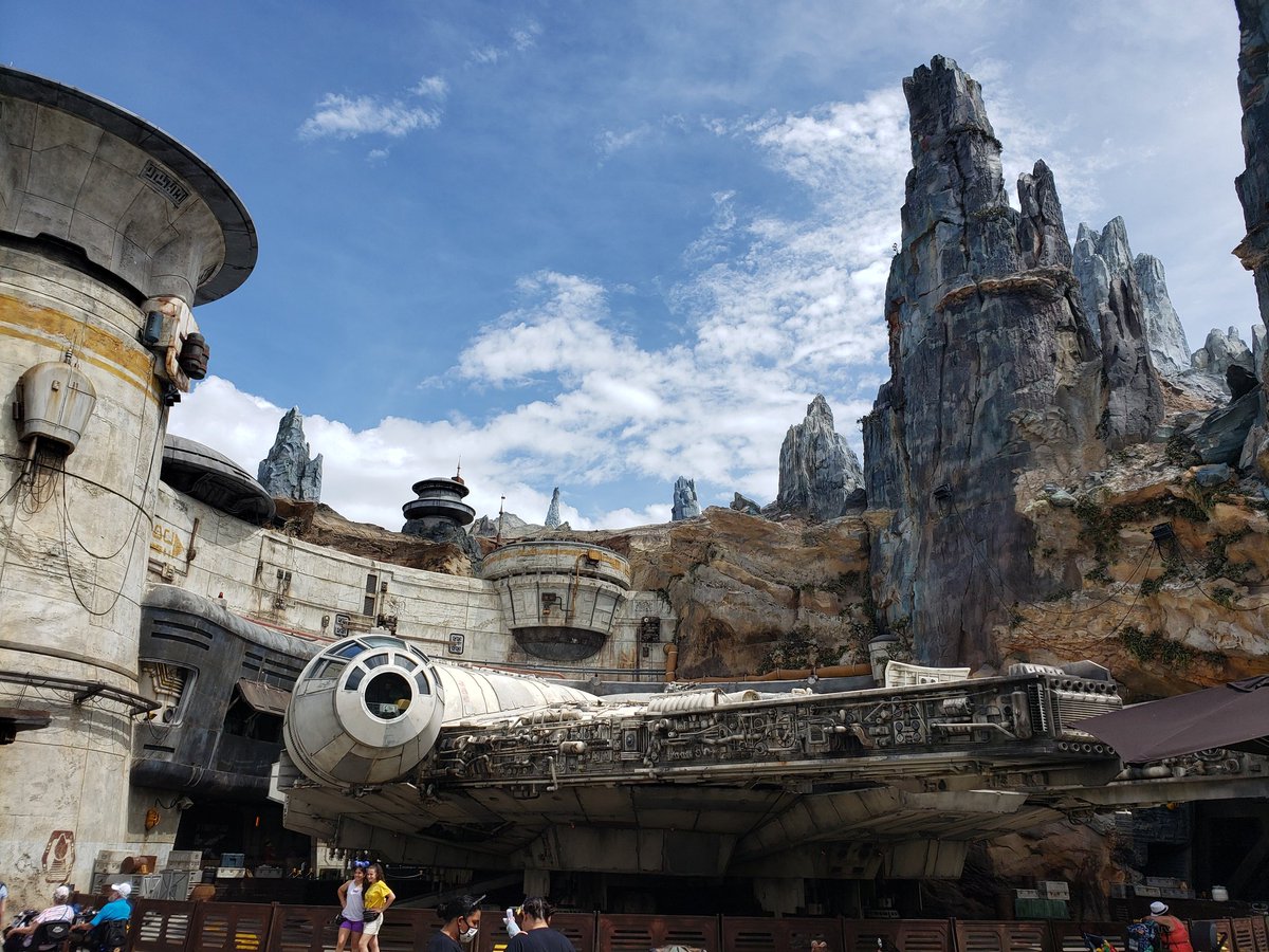 TheSodaManOG's tweet photo. In two days I will be home.
#Baatu #wdw50 https://t.co/fFWNBEkKQT